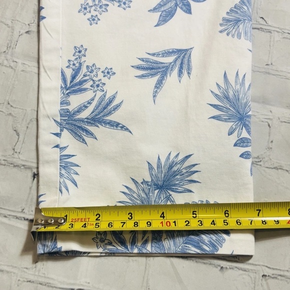 TALBOTS Relaxed Chino Ankle Pant in Ditsy Palm Print Blue White Size 4 - Picture 8 of 12